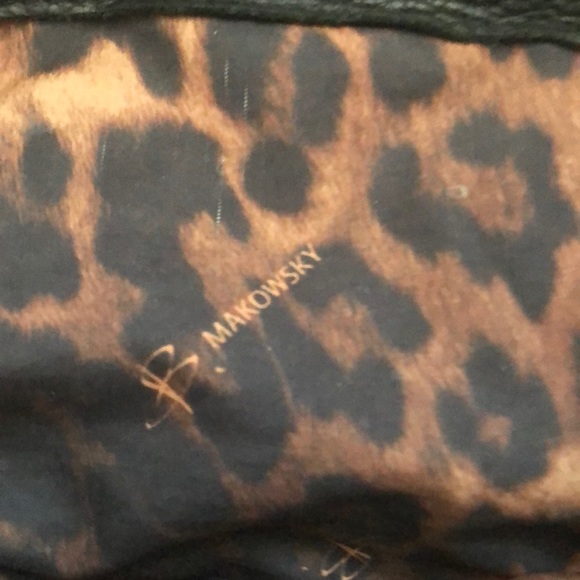 B Makowsky Black leather handbag - Picture 2 of 6